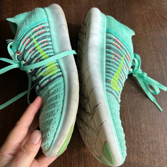 Nike Free Rn Flyknit Green Glow Women’s Size 8 - Picture 5 of 8